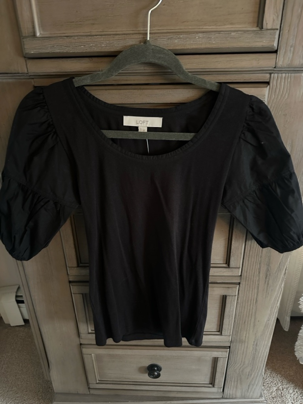 LOFT Black Puff-Sleeve Scoop Neck Tee